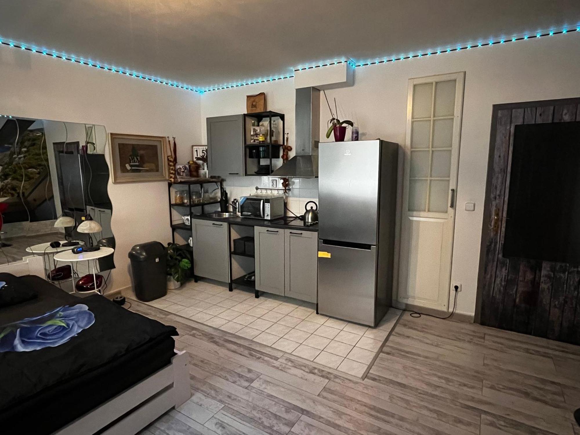 Monfas Apartment Provence In ปราก ภายนอก รูปภาพ